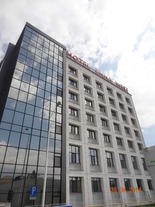 Отель Hotel Emma West Крайова-3